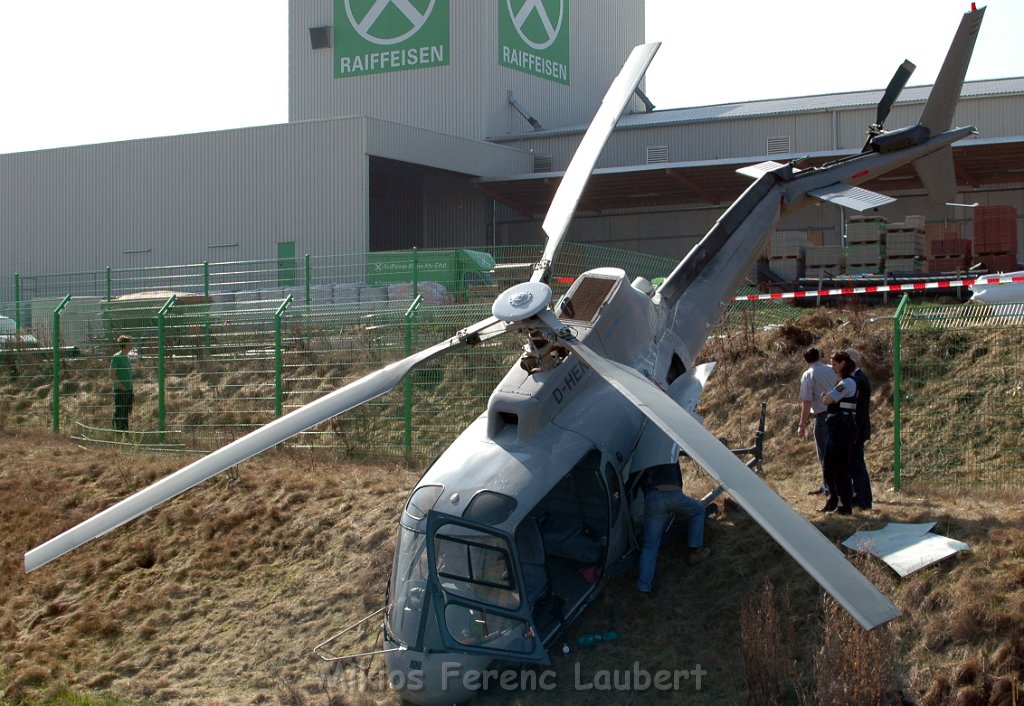 Hubschrauber abgestuerzt Ahrweiler Gelsdorf P29.JPG